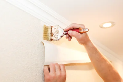 Pose de papier peint à Cléguérec — revêtements muraux et toiles de verre